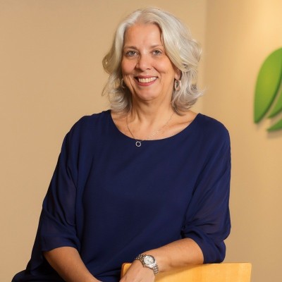 Vice-Presidente Executiva de Sustentabilidade, Comunicação e Marca - <b>Suzano</b>